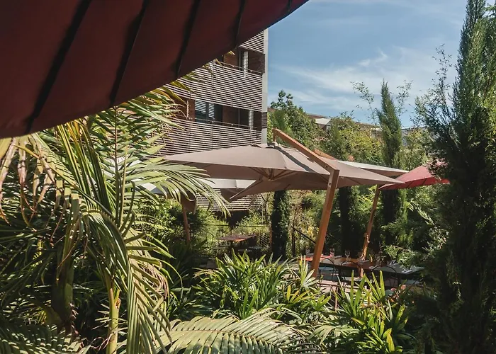 La Zoologie & Szálloda