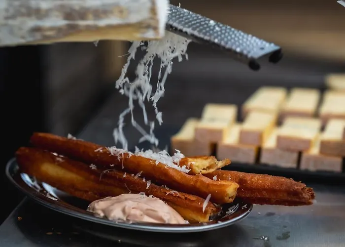 La Zoologie & Szálloda Bordeaux